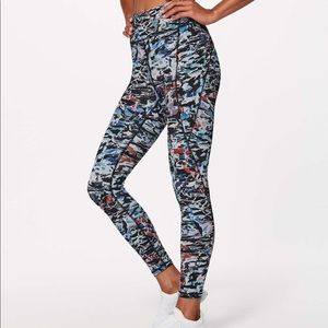 Lululemon breakfree tight culture clash star sz. 4